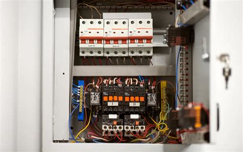 21 way distribution box meaning|power distribution box functions.